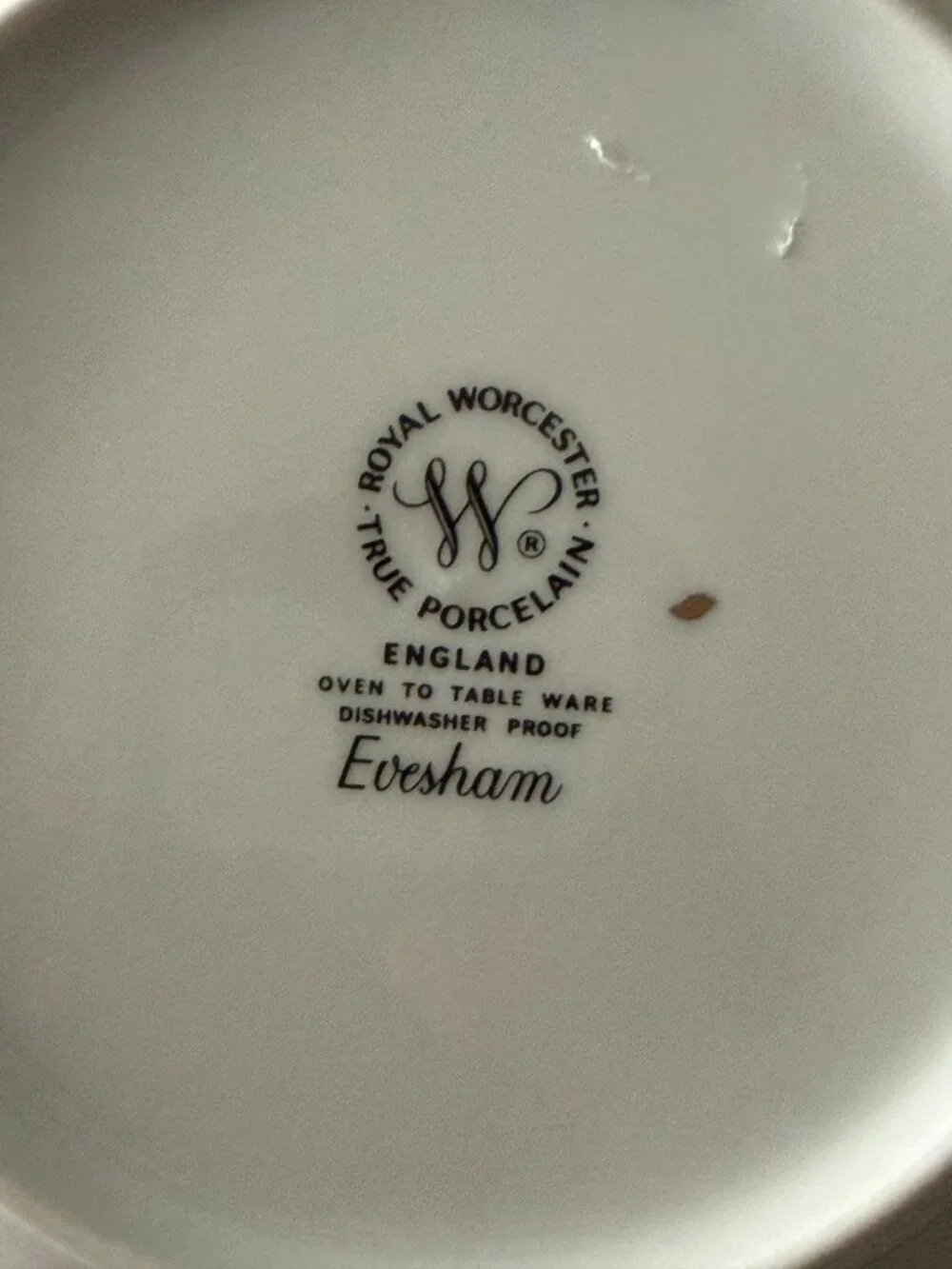 Royal Worcester Evesham Gold 4-PC Setting Soup Bowl Dinner Salad Bread Plates